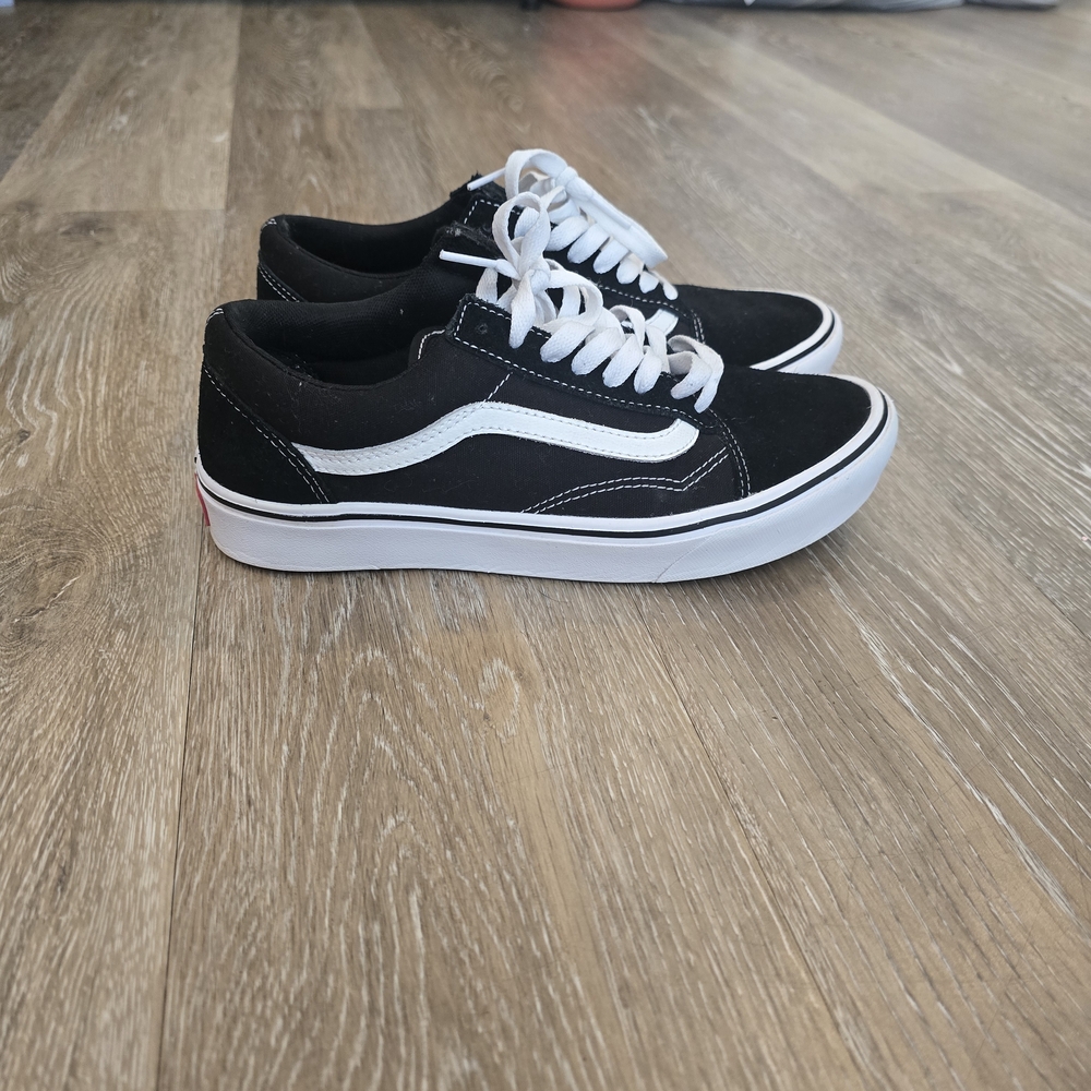 VansComfycush Old Skool Shoes Black / White